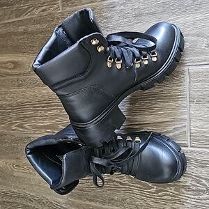 New without box Steve Madden genuine leather chunky boots / booties